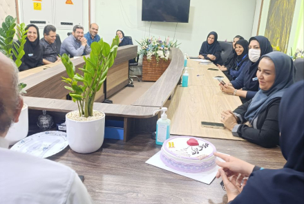 تبریک روز پزشک به ریاست و معاونت درمان بیمارستان ۹ دی