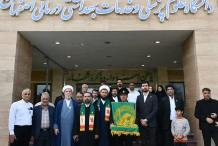 حضور خادمان آستان مقدس حرم مطهر امام رضا(علیه السلام) در بیمارستان ۹ دی 