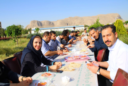 تجلیل از پرسنل محترم خدمات